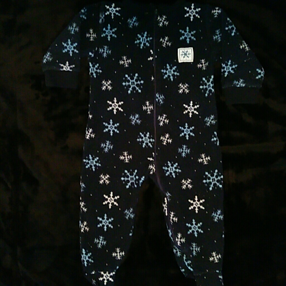 Baby snowflake onsie Free w/purchase